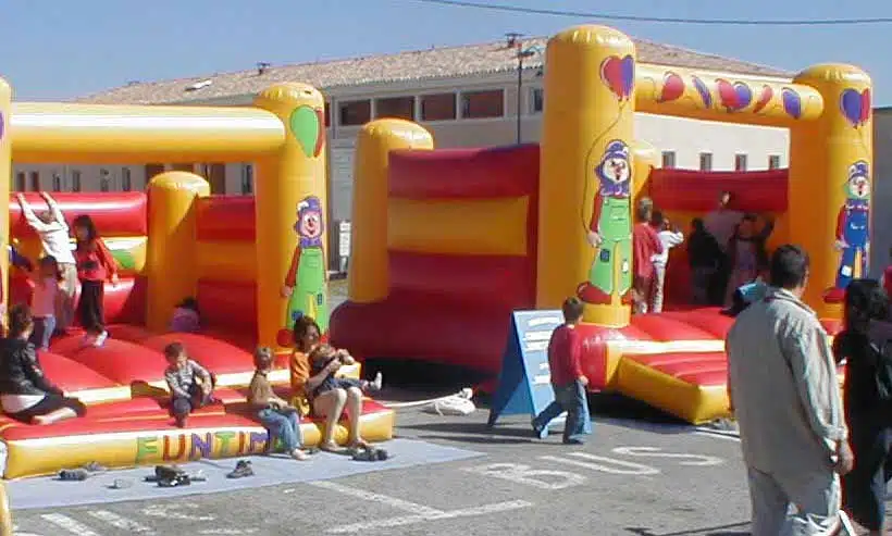 Comment le jeu du château gonflable stimule les enfants pour le Rhône ?